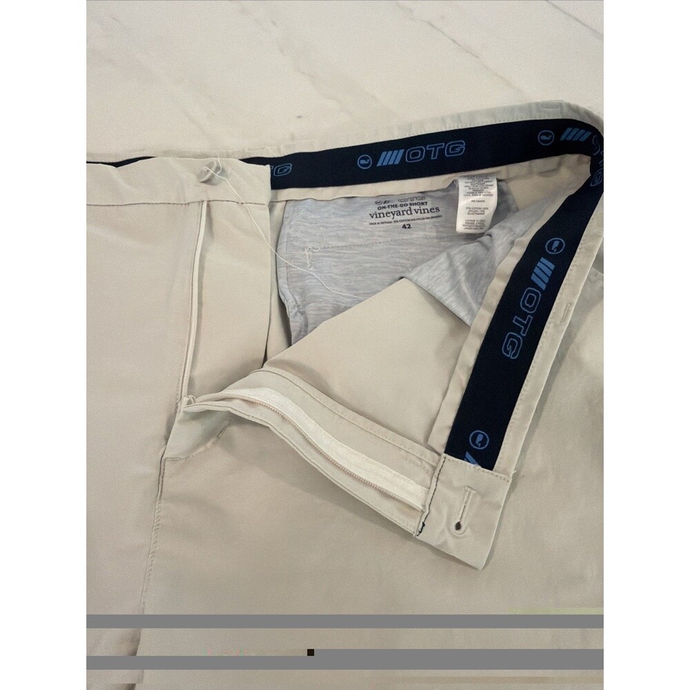 2 pairs Vineyard Vines On The Go OTG Performance Shorts Men 42 Chino Golf - Picture 6 of 8